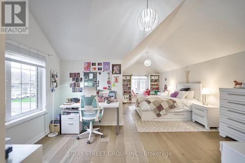 17 Thompson Way, Springwater, ON - Indoor Photo Showing Bedroom