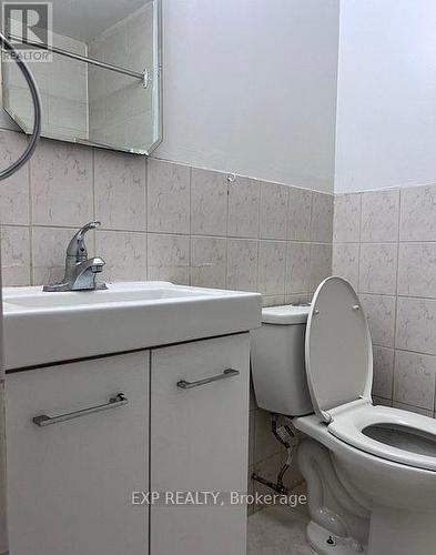 21 Albion Crescent, Brampton, ON - Indoor Photo Showing Bathroom