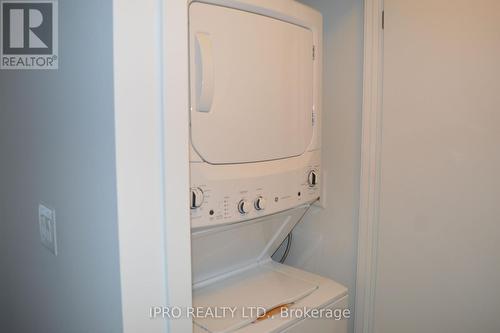 908 - 2520 Eglinton Avenue W, Mississauga, ON - Indoor Photo Showing Laundry Room