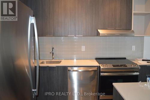 908 - 2520 Eglinton Avenue W, Mississauga, ON - Indoor Photo Showing Kitchen With Upgraded Kitchen