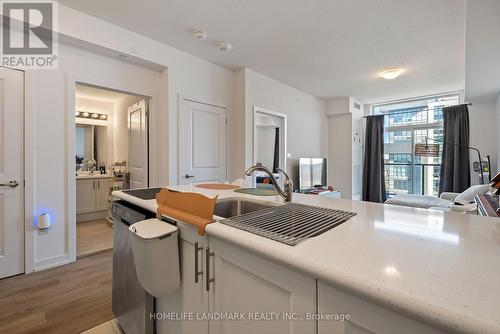 906 - 450 Dundas Street E, Hamilton, ON - Indoor Photo Showing Kitchen