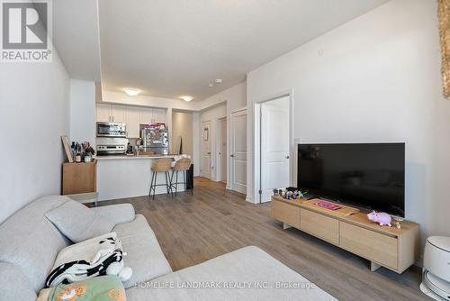 906 - 450 Dundas Street E, Hamilton, ON - Indoor Photo Showing Living Room