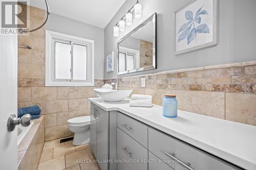 502 Manchester Road, Kitchener, ON - Indoor Photo Showing Bathroom