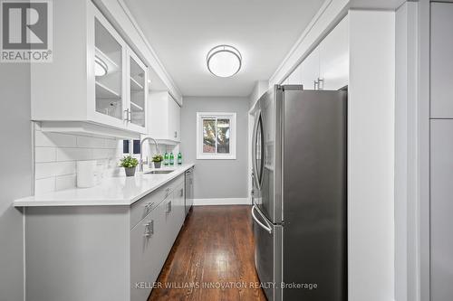 502 Manchester Road, Kitchener, ON - Indoor Photo Showing Kitchen