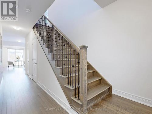 8 Schmeltzer Crescent, Richmond Hill, ON - Indoor Photo Showing Other Room