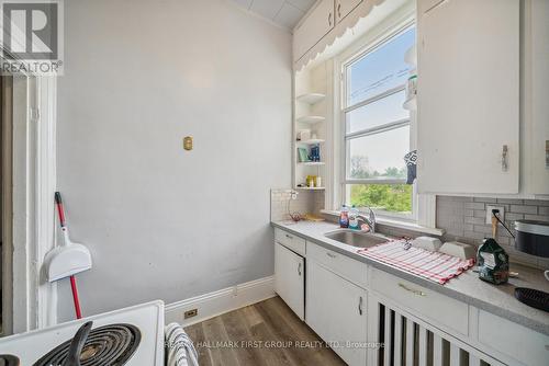 35 Toronto Street N, Uxbridge, ON - Indoor Photo Showing Laundry Room