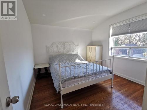 Main - 436 Balkan Road, Richmond Hill, ON - Indoor Photo Showing Bedroom