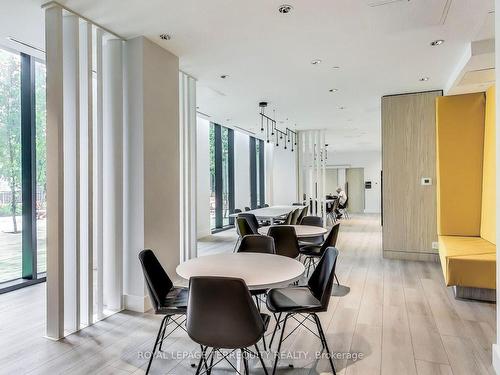 702-30 Tretti Way, Toronto, ON - Indoor Photo Showing Dining Room