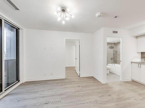 702-30 Tretti Way, Toronto, ON - Indoor Photo Showing Other Room