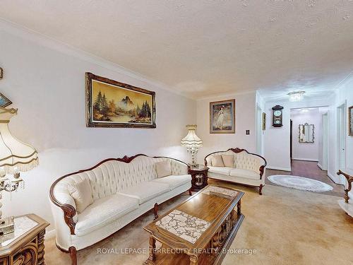 55 Cocksfield Ave, Toronto, ON - Indoor Photo Showing Living Room