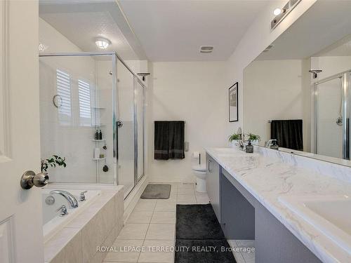 137 East Shore Dr, Clarington, ON - Indoor Photo Showing Bathroom