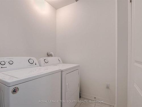 137 East Shore Dr, Clarington, ON - Indoor Photo Showing Laundry Room