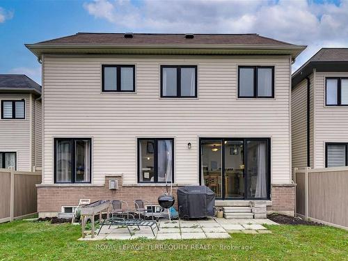 137 East Shore Dr, Clarington, ON - Outdoor