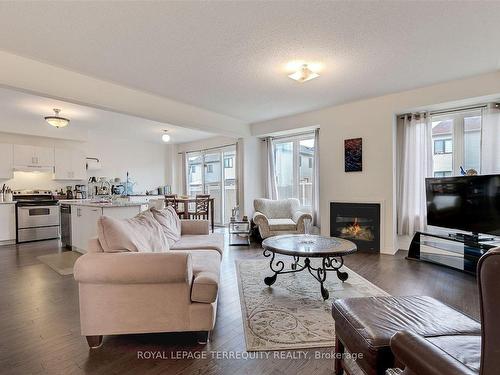 137 East Shore Dr, Clarington, ON - Indoor Photo Showing Living Room With Fireplace