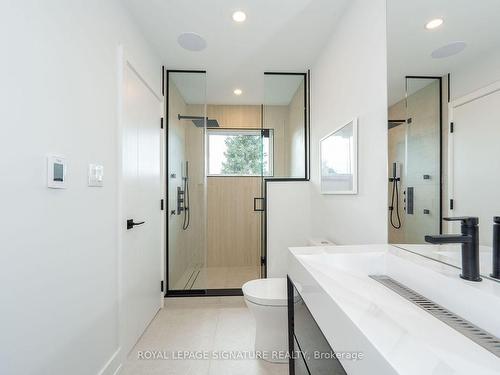 99 Yardley Ave, Toronto, ON - Indoor Photo Showing Bathroom