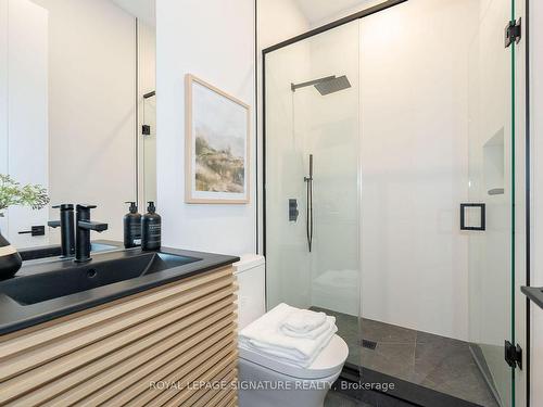 99 Yardley Ave, Toronto, ON - Indoor Photo Showing Bathroom