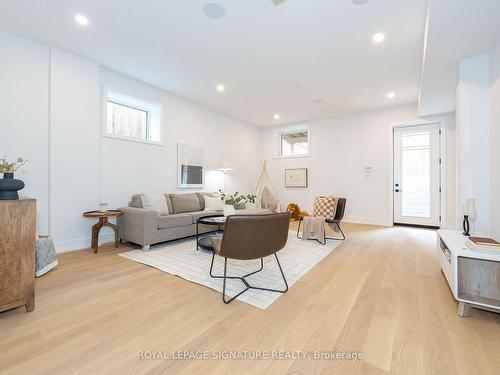 99 Yardley Ave, Toronto, ON - Indoor Photo Showing Living Room