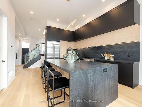 99 Yardley Ave, Toronto, ON - Indoor Photo Showing Kitchen With Upgraded Kitchen