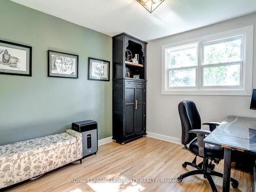 390 Little Ave, Barrie, ON - Indoor Photo Showing Office