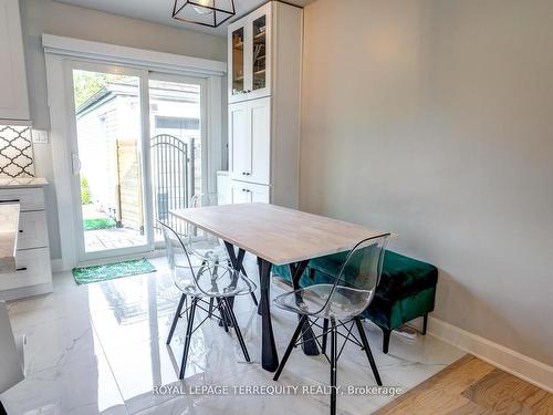 390 Little Ave, Barrie, ON - Indoor Photo Showing Dining Room