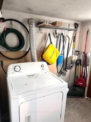 1070 Shaw St, Toronto, ON - Indoor Photo Showing Laundry Room