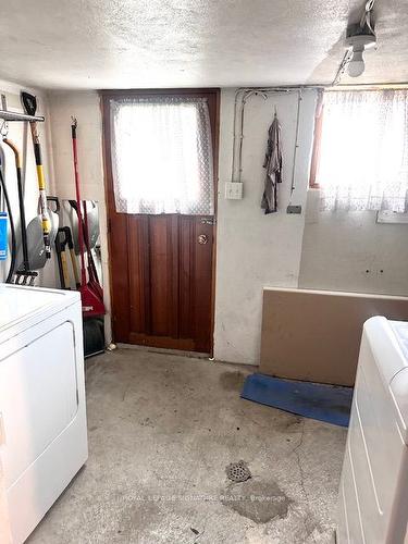 1070 Shaw St, Toronto, ON - Indoor Photo Showing Laundry Room