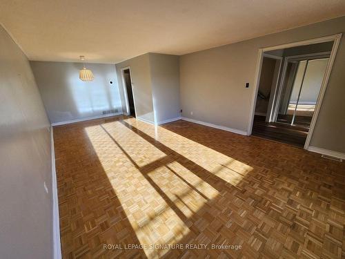 Main-2644 Windjammer Rd, Mississauga, ON - Indoor Photo Showing Other Room