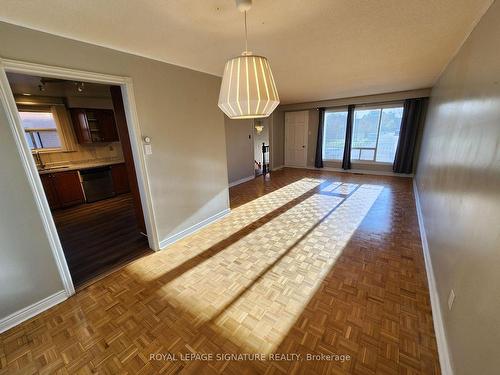 Main-2644 Windjammer Rd, Mississauga, ON - Indoor Photo Showing Other Room