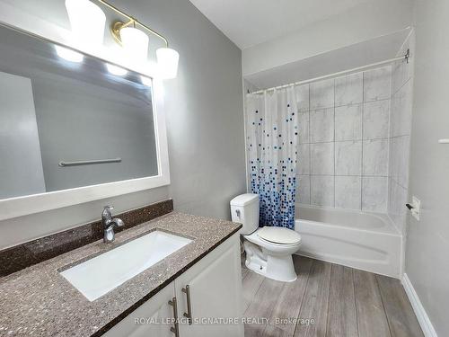 Main-2644 Windjammer Rd, Mississauga, ON - Indoor Photo Showing Bathroom