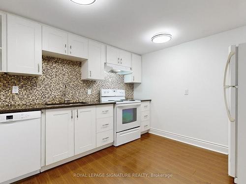 88 Mccraney St W, Oakville, ON - Indoor Photo Showing Kitchen