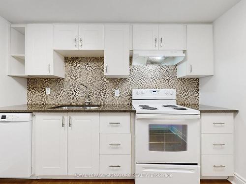 88 Mccraney St W, Oakville, ON - Indoor Photo Showing Kitchen