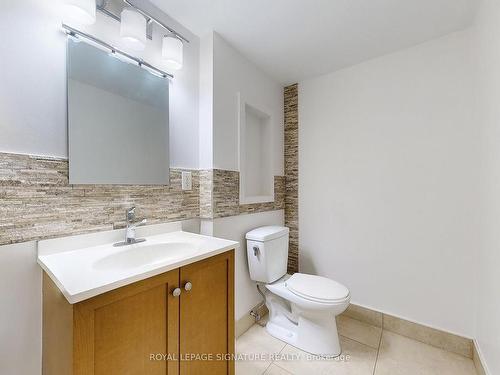 88 Mccraney St W, Oakville, ON - Indoor Photo Showing Bathroom