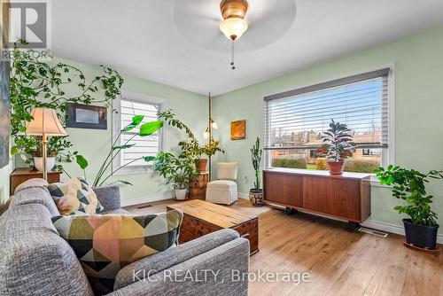 245 Woodbine Avenue, Peterborough (Ashburnham), ON - Indoor Photo Showing Living Room