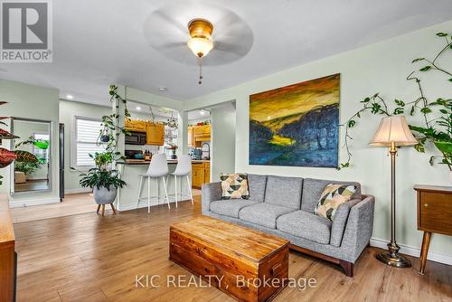 245 Woodbine Avenue, Peterborough (Ashburnham), ON - Indoor Photo Showing Living Room