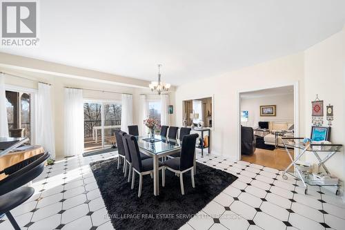 2166 Erin Centre Boulevard, Mississauga, ON - Indoor Photo Showing Dining Room