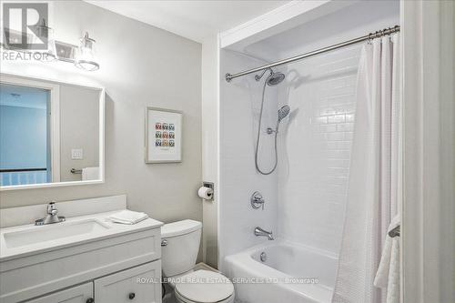 70 - 1080 Walden Circle, Mississauga, ON - Indoor Photo Showing Bathroom