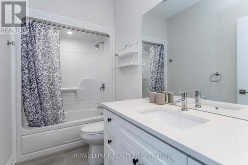 12 Navigator Road, Penetanguishene, ON - Indoor Photo Showing Bathroom