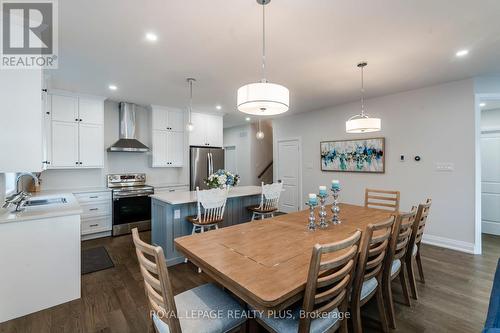 12 Navigator Road, Penetanguishene, ON - Indoor Photo Showing Dining Room