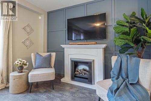 46 - 2040 Shore Road, London, ON - Indoor Photo Showing Living Room With Fireplace