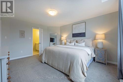 46 - 2040 Shore Road, London, ON - Indoor Photo Showing Bedroom