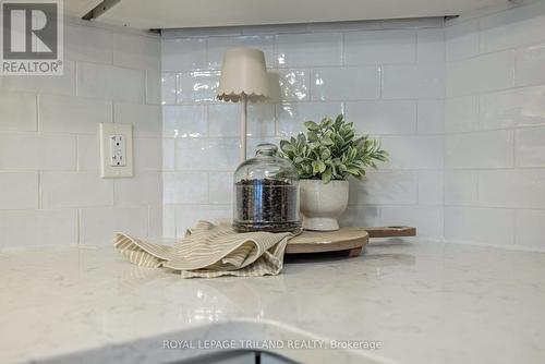 46 - 2040 Shore Road, London, ON - Indoor Photo Showing Bathroom