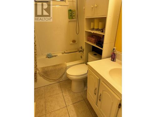 11 Gagnon Crescent, Mackenzie, BC - Indoor Photo Showing Bathroom