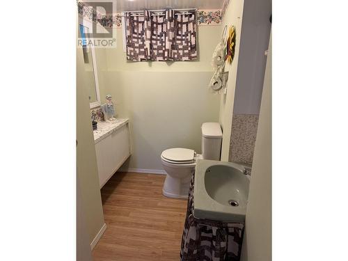 11 Gagnon Crescent, Mackenzie, BC - Indoor Photo Showing Bathroom