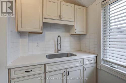 821 Queens Avenue, London, ON - Indoor Photo Showing Kitchen