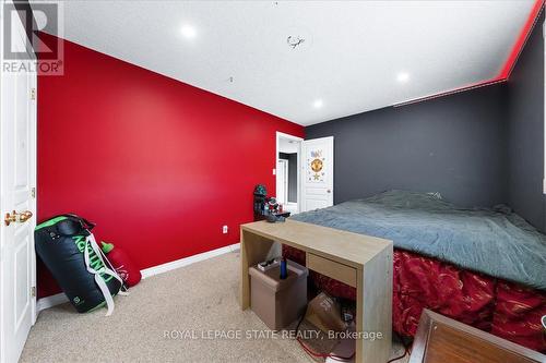 182 Eringate Drive, Hamilton, ON - Indoor Photo Showing Other Room