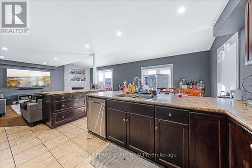 182 Eringate Drive, Hamilton, ON - Indoor Photo Showing Kitchen With Double Sink