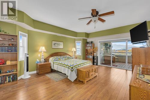 413-1961 Durnin Road, Kelowna, BC - Indoor Photo Showing Bedroom