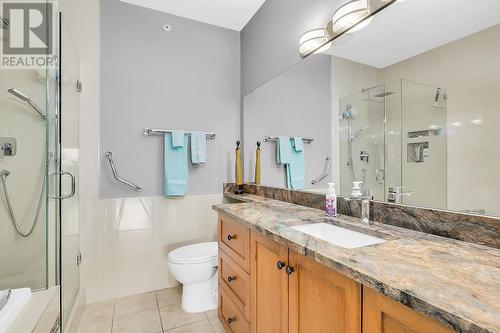 413-1961 Durnin Road, Kelowna, BC - Indoor Photo Showing Bathroom