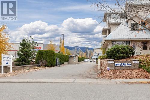 413-1961 Durnin Road, Kelowna, BC - Outdoor With View