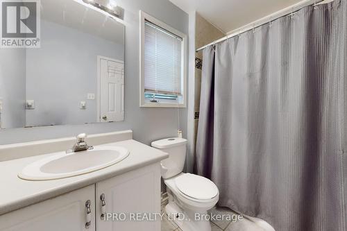 5426 Sweetgrass Gate, Mississauga, ON - Indoor Photo Showing Bathroom